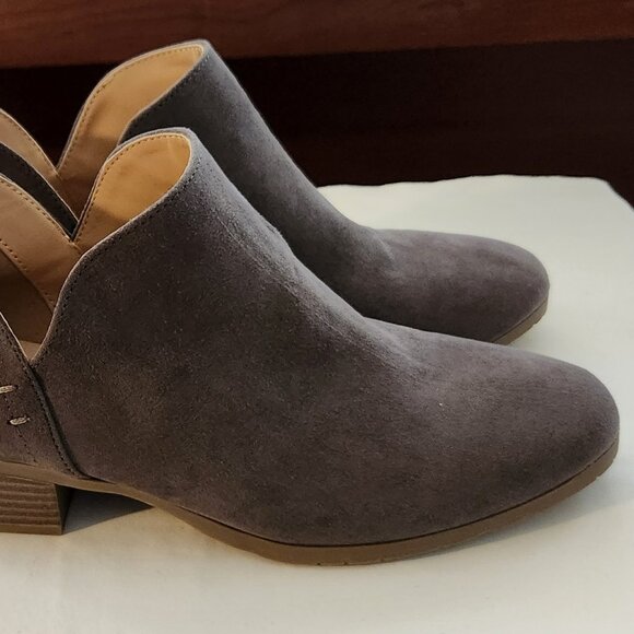 Kenneth Cole Reaction booties sz 7.5 M Shifa Skip gray EUC - Picture 4 of 8